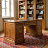 Scrivania Classica con Sette Cassetti in Ciliegio e Pelle Collezione Arte Piombini Mobili Classici Italiani P1018PMB P1019PMB