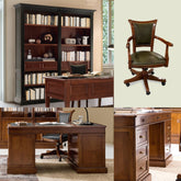 Ambiente raffinato e accogliente, il completo STU304 racchiude l’anima di uno studio classico firmato Piombini. La scrivania maestosa, la poltrona in Vera Pelle e la libreria in legno di ciliegio danno vita a uno spazio di lavoro che unisce stile, comfort e artigianalità autentica.