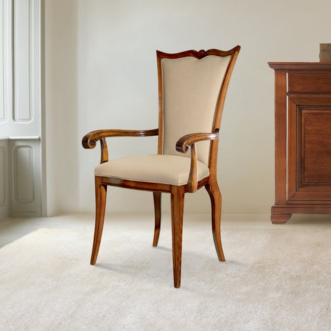 Capotavola classico con braccioli in legno massello e rivestimento in Vera Pelle Crema – Collezione Arte Tiziano Piombini, lavorazione artigianale italiana.