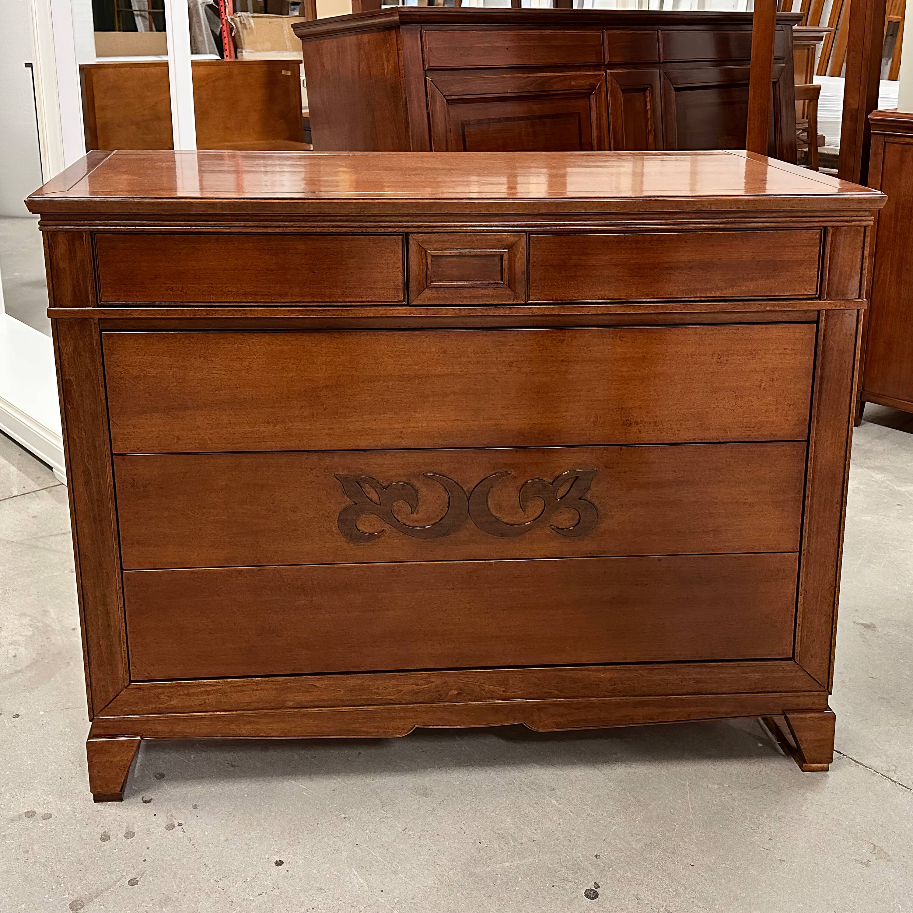 Como contenitore classico in legno con decori in noce e con segreto 5 cassetti finitura ciliegio collezione Arte D'Este Piombini Mobili Classici Italiani P3102