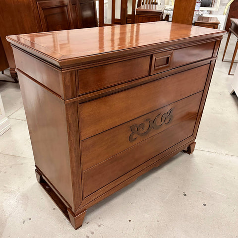 Como contenitore classico in legno con decori in noce e con segreto 5 cassetti finitura ciliegio collezione Arte D'Este Piombini Mobili Classici Italiani P3102