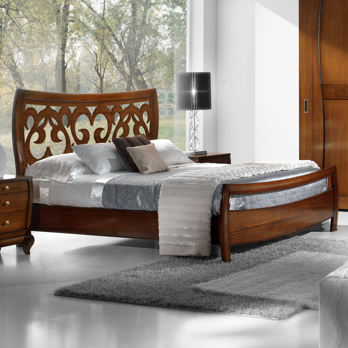 Classic shaped double bed with footboard Art Visconti Piombini