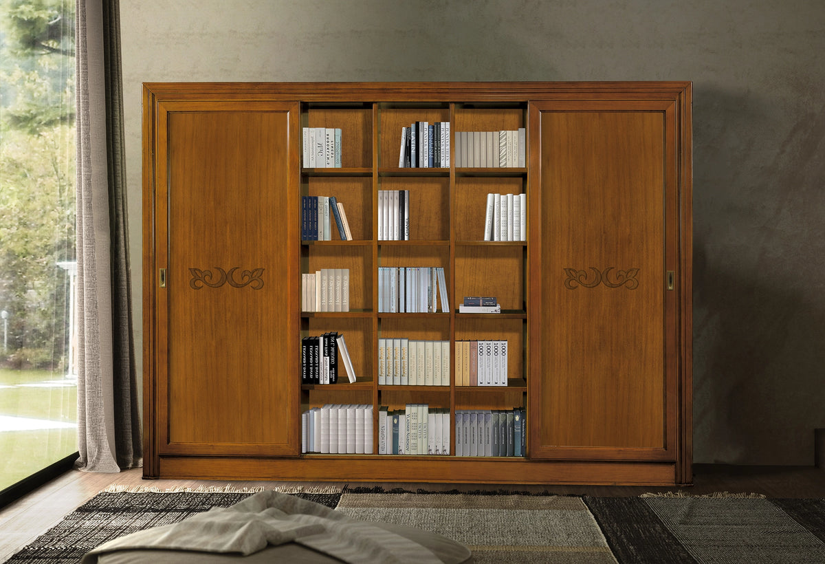 Libreria classica in legno finitura ciliegio con a 2 ante scorrevoli con decoro L 290 cm, collezione Arte D'Este Piombini Mobili Classici Italiani P1024PMB
