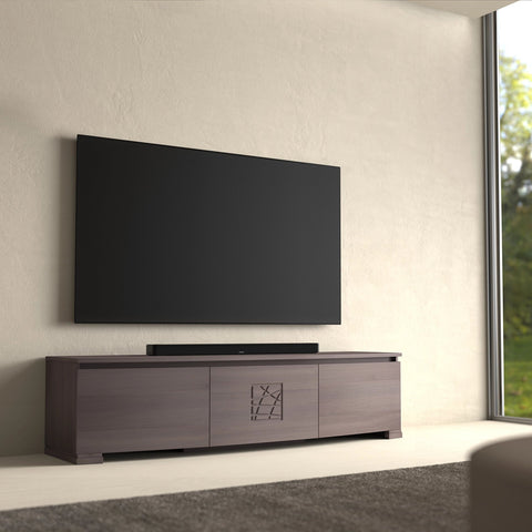 Mobile TV Modigliani 3 porte sagomato in noce finitura 103 Noce Cenere con decoro Comete e apertura a gola dal design contemporaneo.