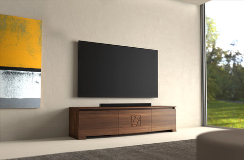 Mobile TV moderno sagomato in legno di noce L 198 cm collezione Modigliani Piombini 8206F LG OLED 77 Bose Smart Soundbar 900 spento