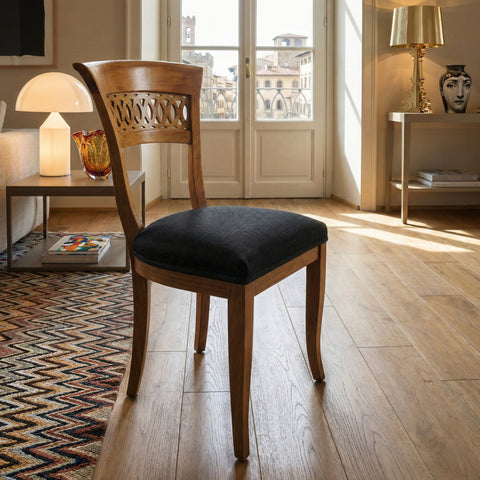 Sedia Classica Sinuosa in ciliegio con rivestimento in Tessuto Nero collezione D'Este Piombini Mobili Artigianali Italiani RD82-T