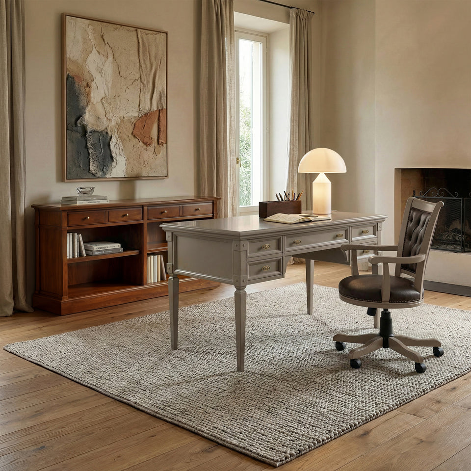 Klassisches Arbeitszimmer Tiziano mit Schreibtisch mit 5 Schubladen, Polsterstuhl im Capitonné-Stil und Bücherregal Arte Piombini