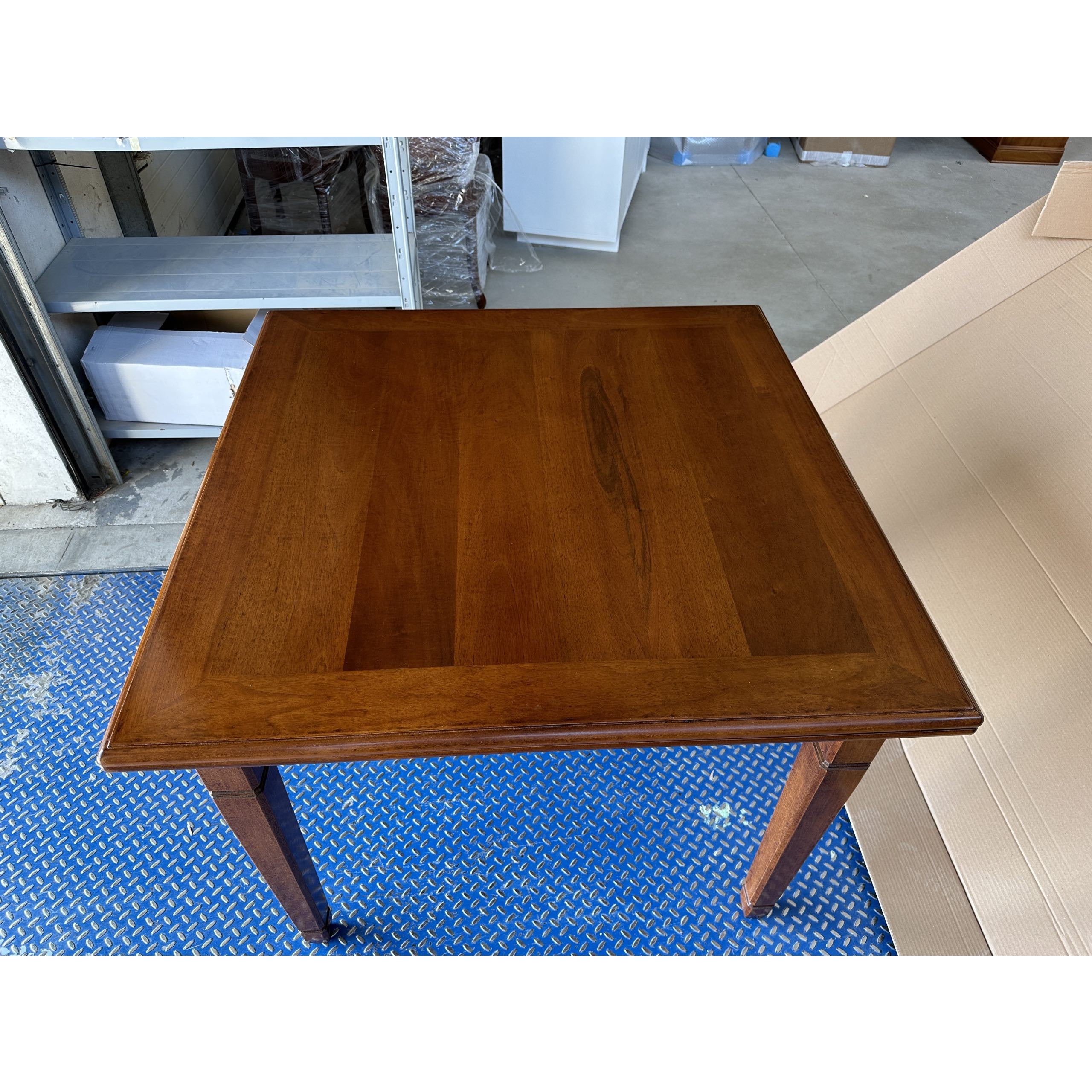 Tavolo classico quadrato 100X100 allungabile in legno di noce collezio –  Piombini Mobili