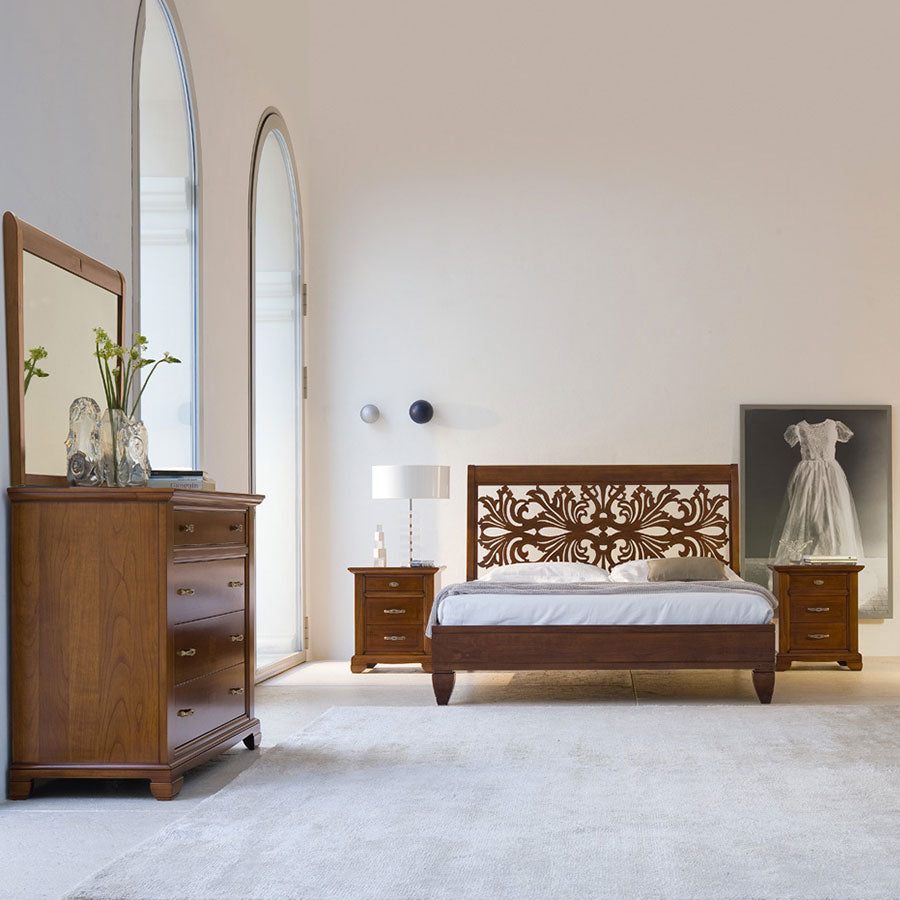 Полная классическая спальня с двуспальной кроватью из вишневого дерева Зеркало Piombini Art Collection в подарок